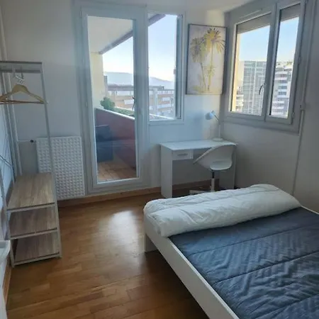 T4 Tres Spacieux Apartamento